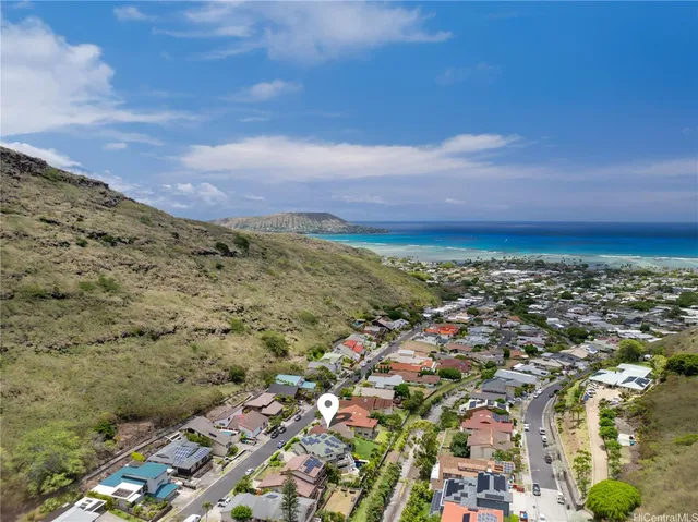$2,550,000 | 6046 Haleola Street, Honolulu, HI 96821
