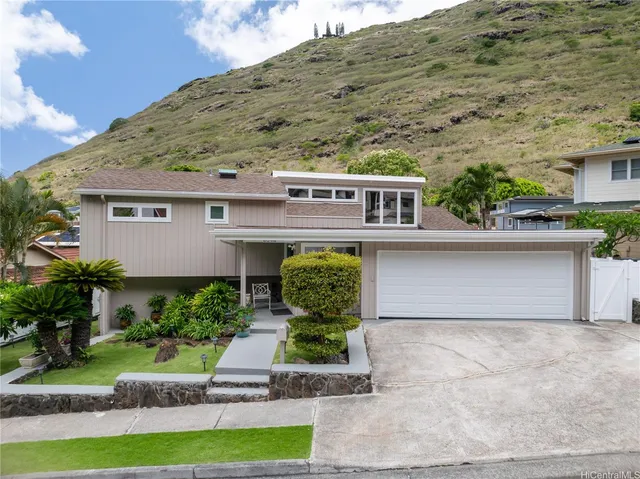 $2,550,000 | 6046 Haleola Street, Honolulu, HI 96821