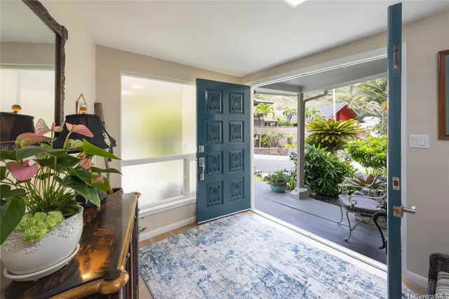 $2,550,000 | 6046 Haleola Street, Honolulu, HI 96821