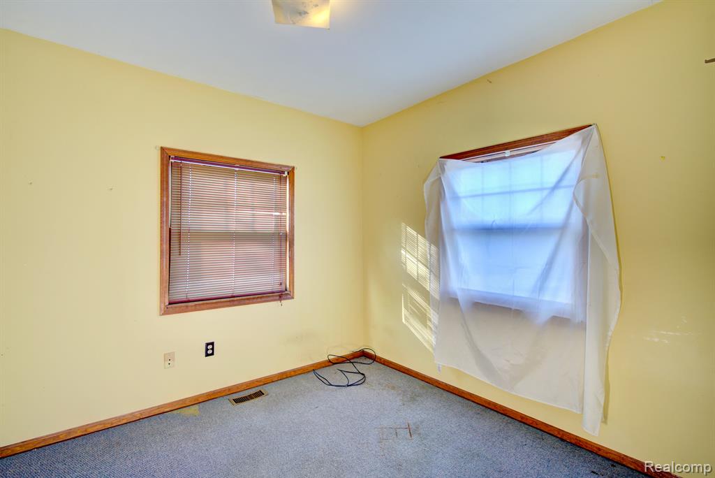 5396 East Atherton Road Burton, MI 48519 - Photo 40 of 59