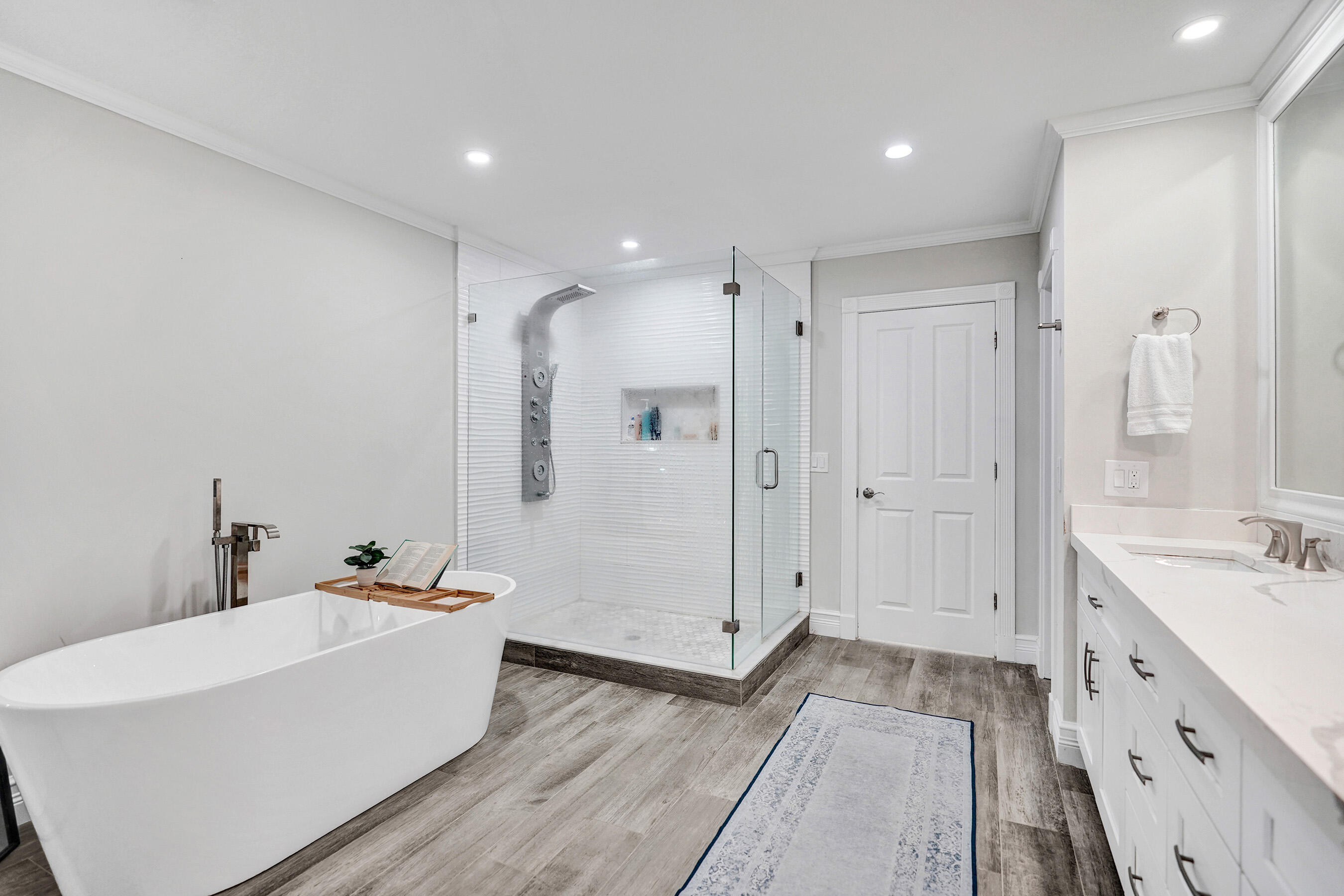 4011 Northeast 26th Avenue Lighthouse Point, FL 33064 - Photo 18 of 31 DSC04224