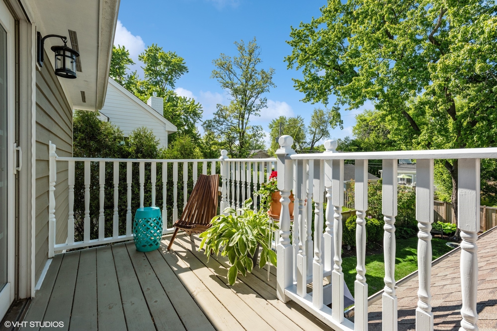 2320 Illinois Road Northbrook, IL 60062 - Photo 21 of 36 a view of a balcony with wooden floor