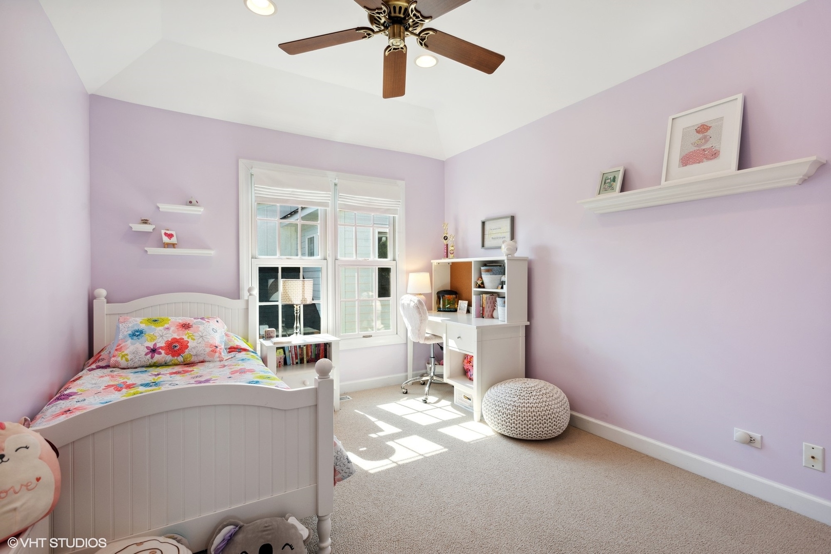 2320 Illinois Road Northbrook, IL 60062 - Photo 23 of 36 a room with toys and ceiling fan