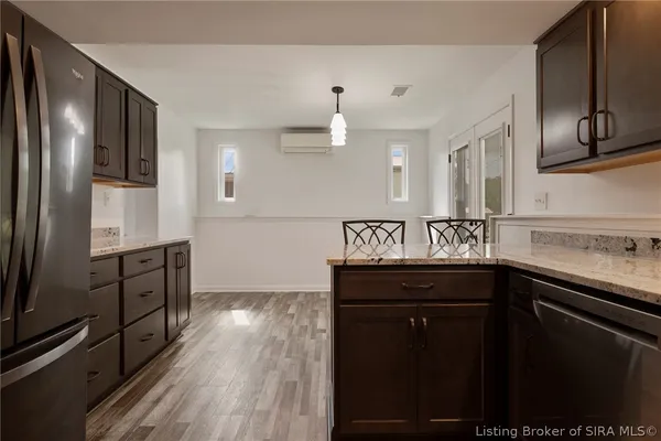 $749,900 | 252 River Road West, Charlestown, IN 47111