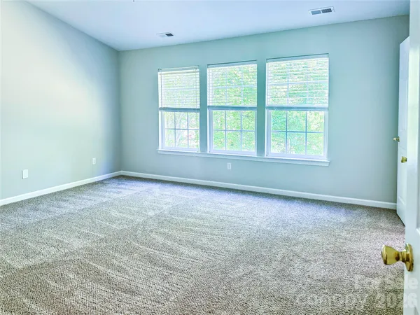 $385,000 | 7519 Eurostar Drive, Charlotte, NC 28213