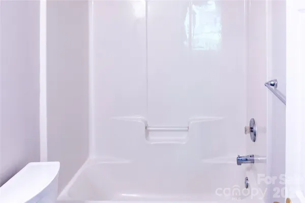 $385,000 | 7519 Eurostar Drive, Charlotte, NC 28213