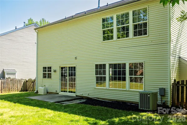 $385,000 | 7519 Eurostar Drive, Charlotte, NC 28213