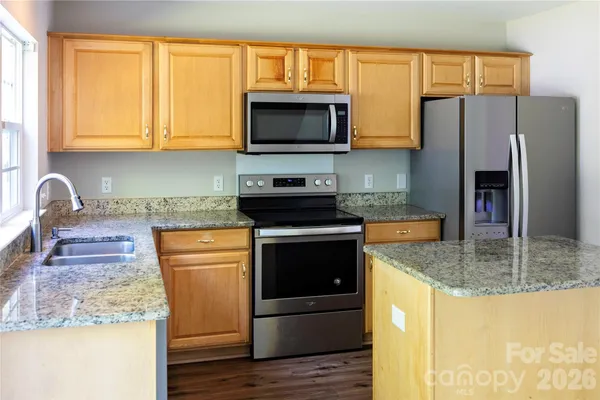 $385,000 | 7519 Eurostar Drive, Charlotte, NC 28213