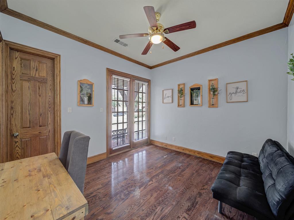 4332 Millsop Drive Carrollton, TX 75010 - Photo 25 of 37 a living room with furniture and a window