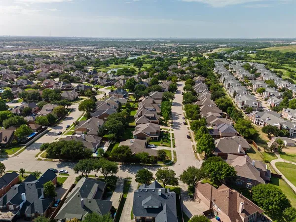 $805,200 | 4332 Millsop Drive, Carrollton, TX 75010