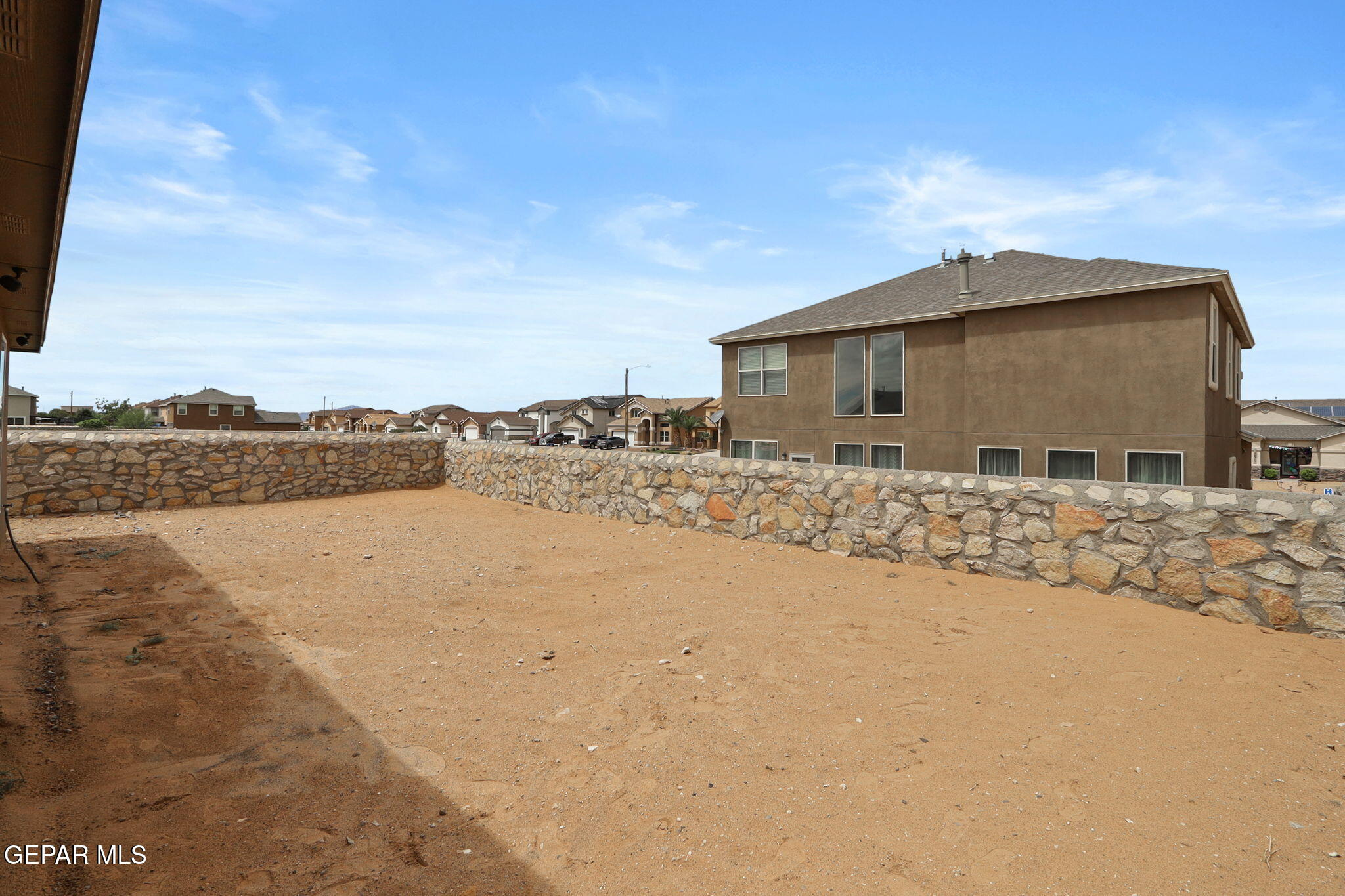 14353 Arabian Point El Paso, TX 79938 - Photo 35 of 48