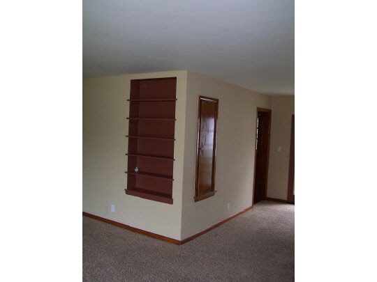 3104 Guilford Road Rockford, IL 61107 - Photo 8 of 11 Gallery Image 8