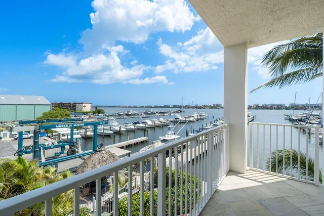 a view of a lake and outdoor space