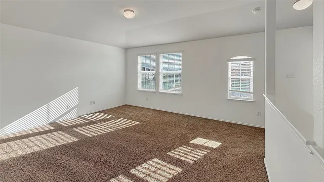 $275,000 | 133 Langtry Lane, Jarrell, TX 76537