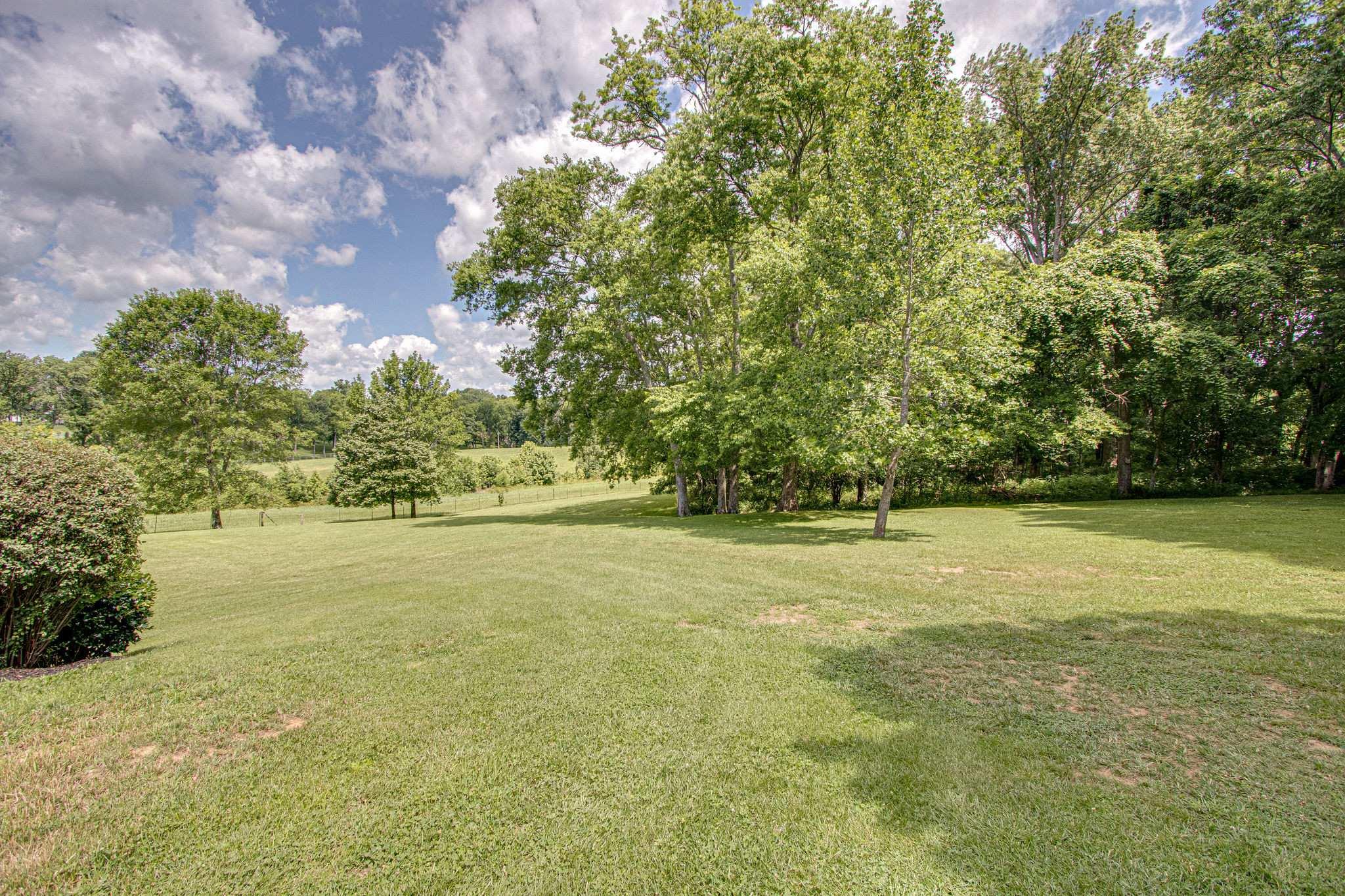 1802 Palmer Road Lebanon, TN 37090 - Photo 3 of 28 a view of an ocean and beach
