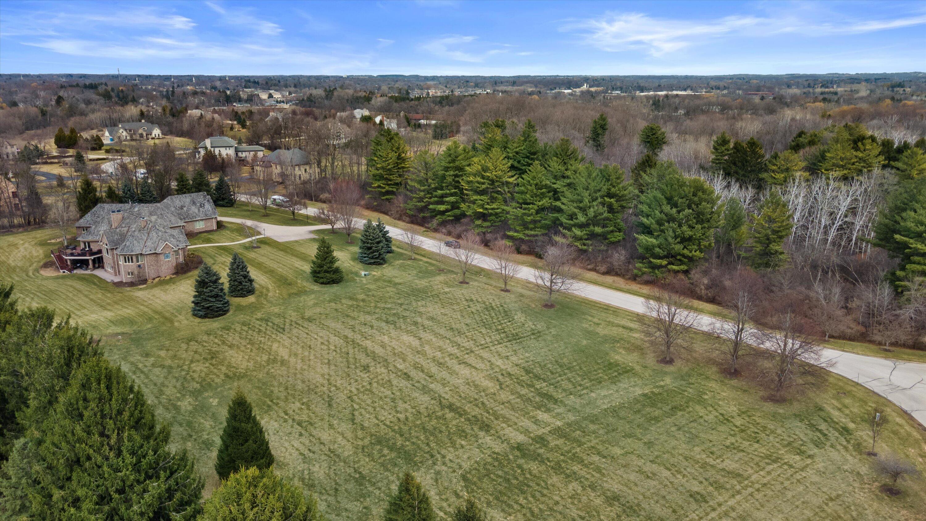 13965 North Pine Bluff Road Mequon, WI 53097 - Photo 14 of 14 Arial