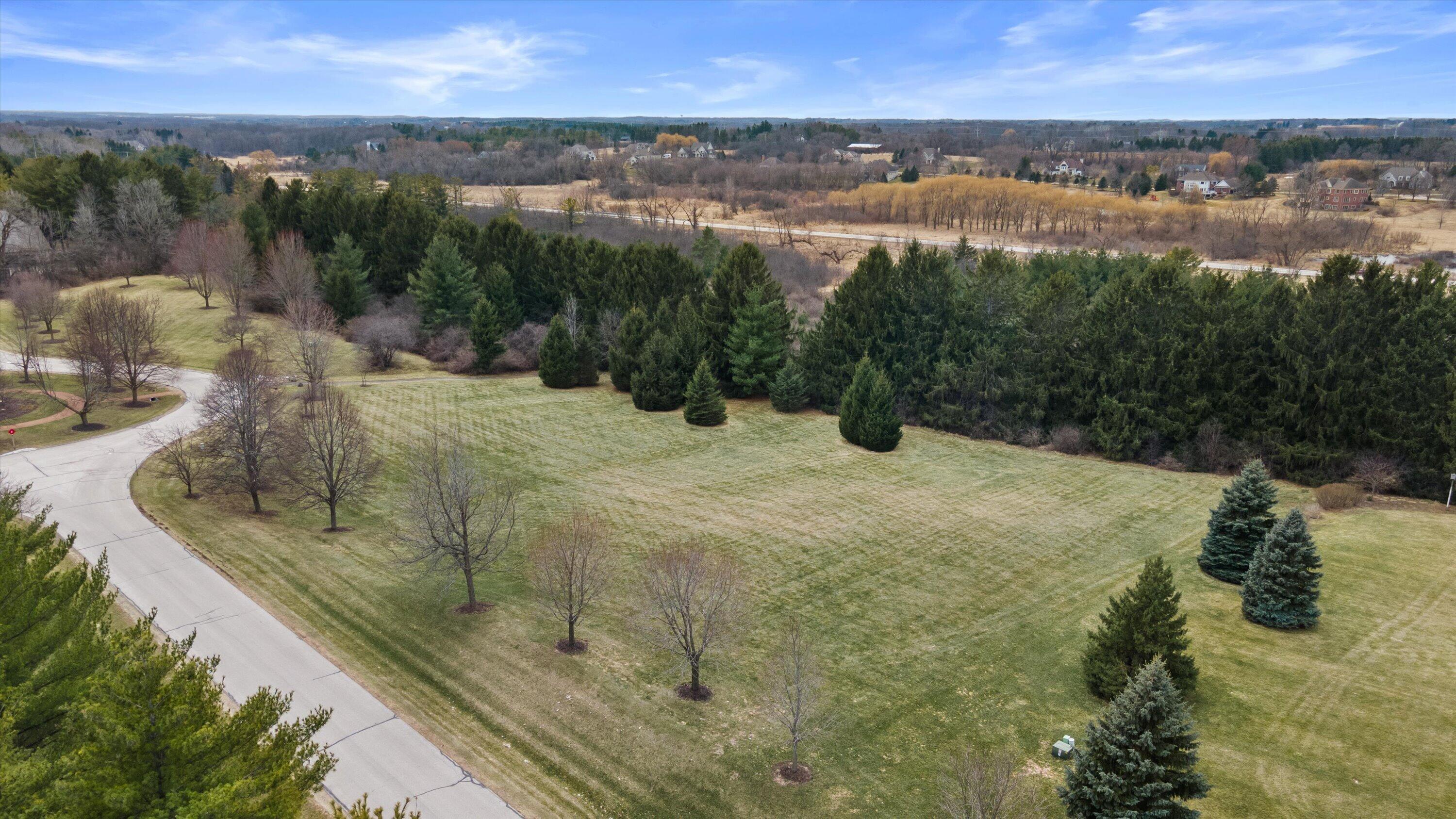 13965 North Pine Bluff Road Mequon, WI 53097 - Photo 3 of 14 Mature trees