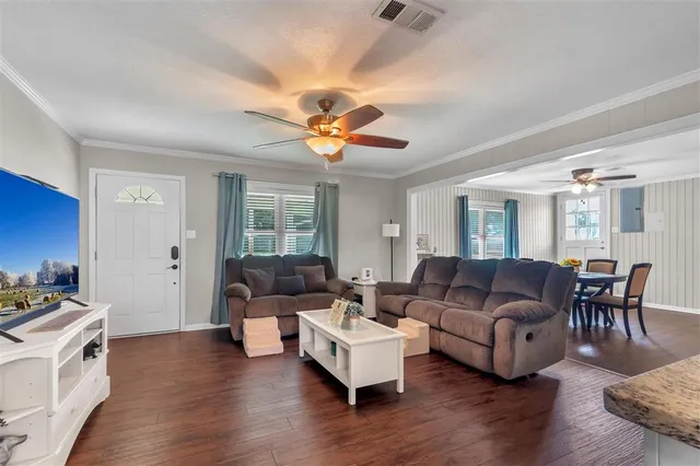 $232,999 | 4004 Evergreen Street, Lake Charles, LA 70605