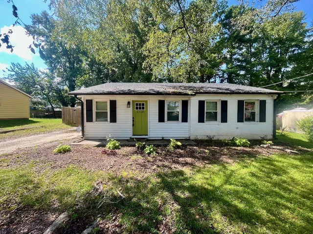 $1,550 | 2720 Sanderford Road, Raleigh, NC 27610