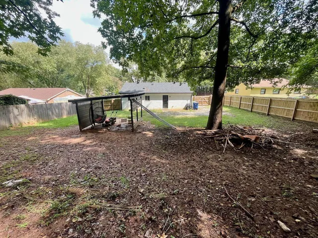 $1,550 | 2720 Sanderford Road, Raleigh, NC 27610