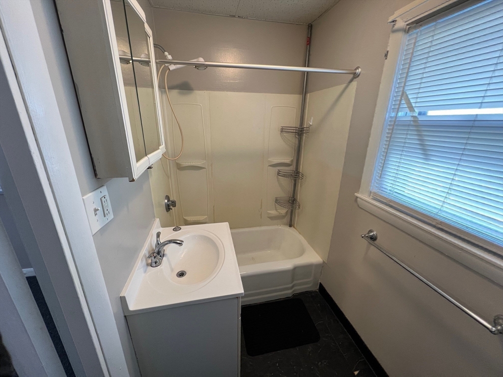 64 Hunter Street, Unit 1 SOUTH Fall River, MA 02721 - Photo 19 of 23