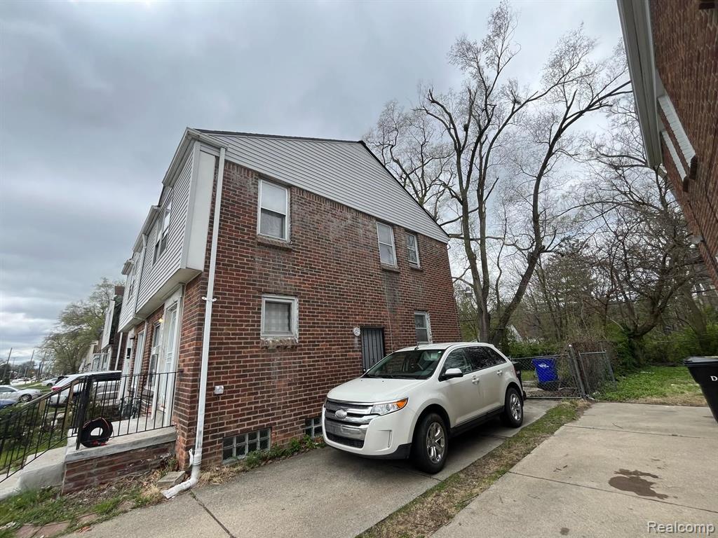 18507 Greenfield Road Detroit, MI 48235 - Photo 3 of 60