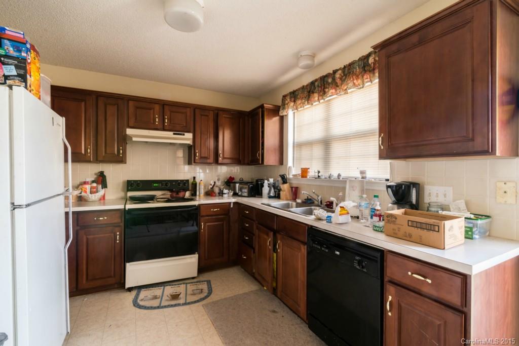 8505 Mineral Ridge Way Charlotte, NC 28269 - Photo 3 of 13
