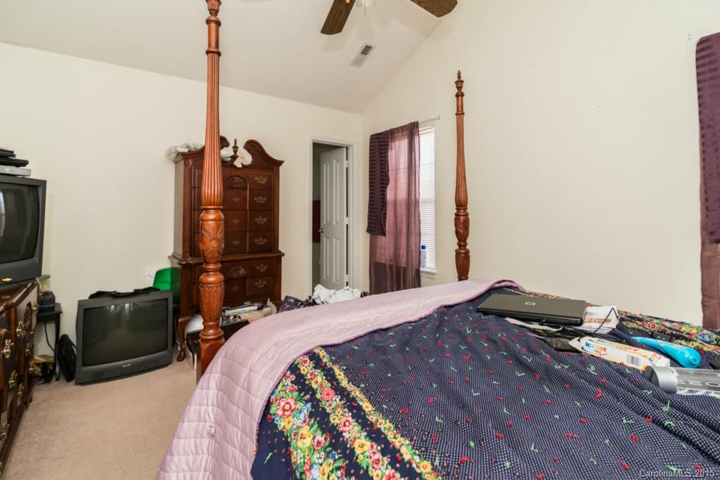 8505 Mineral Ridge Way Charlotte, NC 28269 - Photo 5 of 13