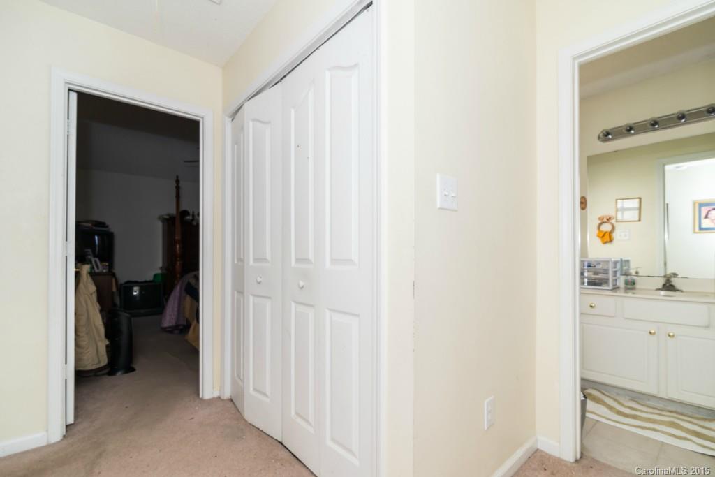 8505 Mineral Ridge Way Charlotte, NC 28269 - Photo 9 of 13