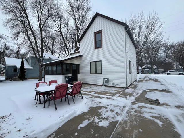 $139,900 | 221 Main Street, Currie, MN 56123