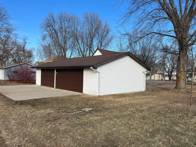 $139,900 | 221 Main Street, Currie, MN 56123