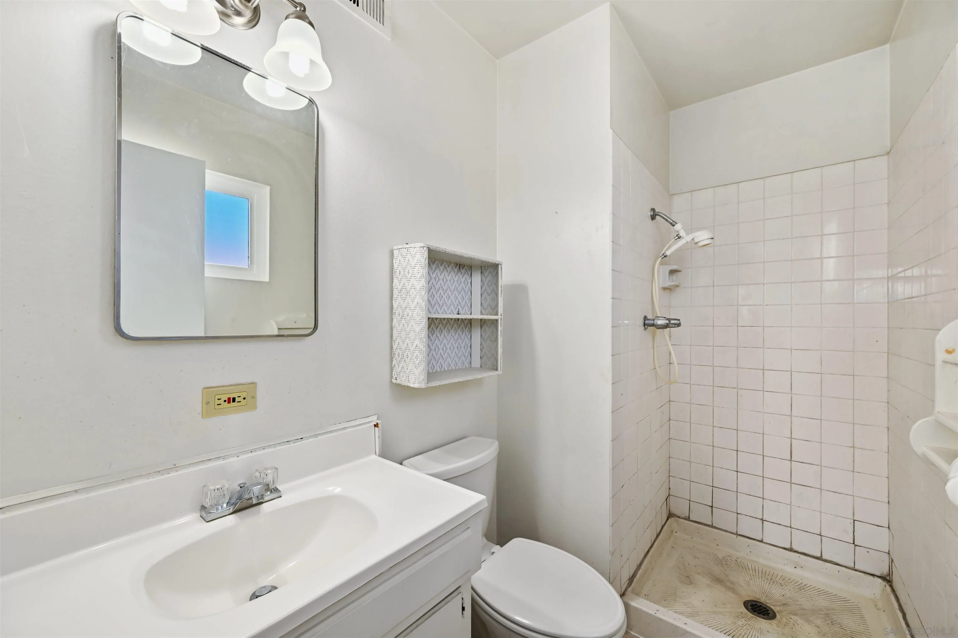 8976 Rover Street Spring Valley, CA 91977 - Photo 9 of 17 Gallery Image 9