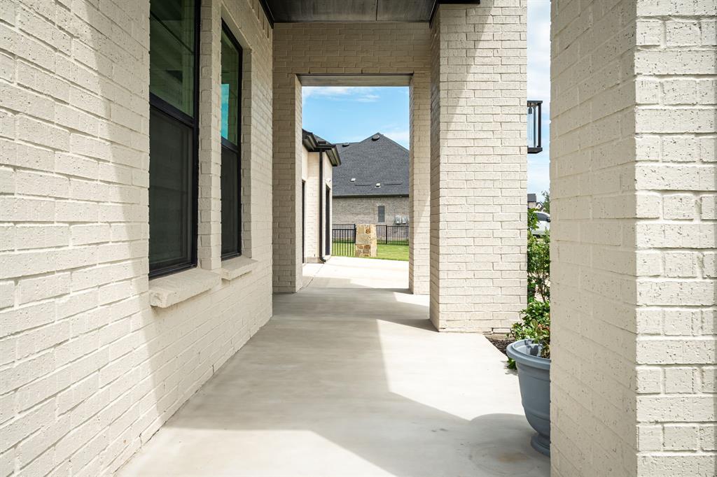 2711 Woodside Road Celina, TX 75009 - Photo 4 of 39 Gallery Image 4