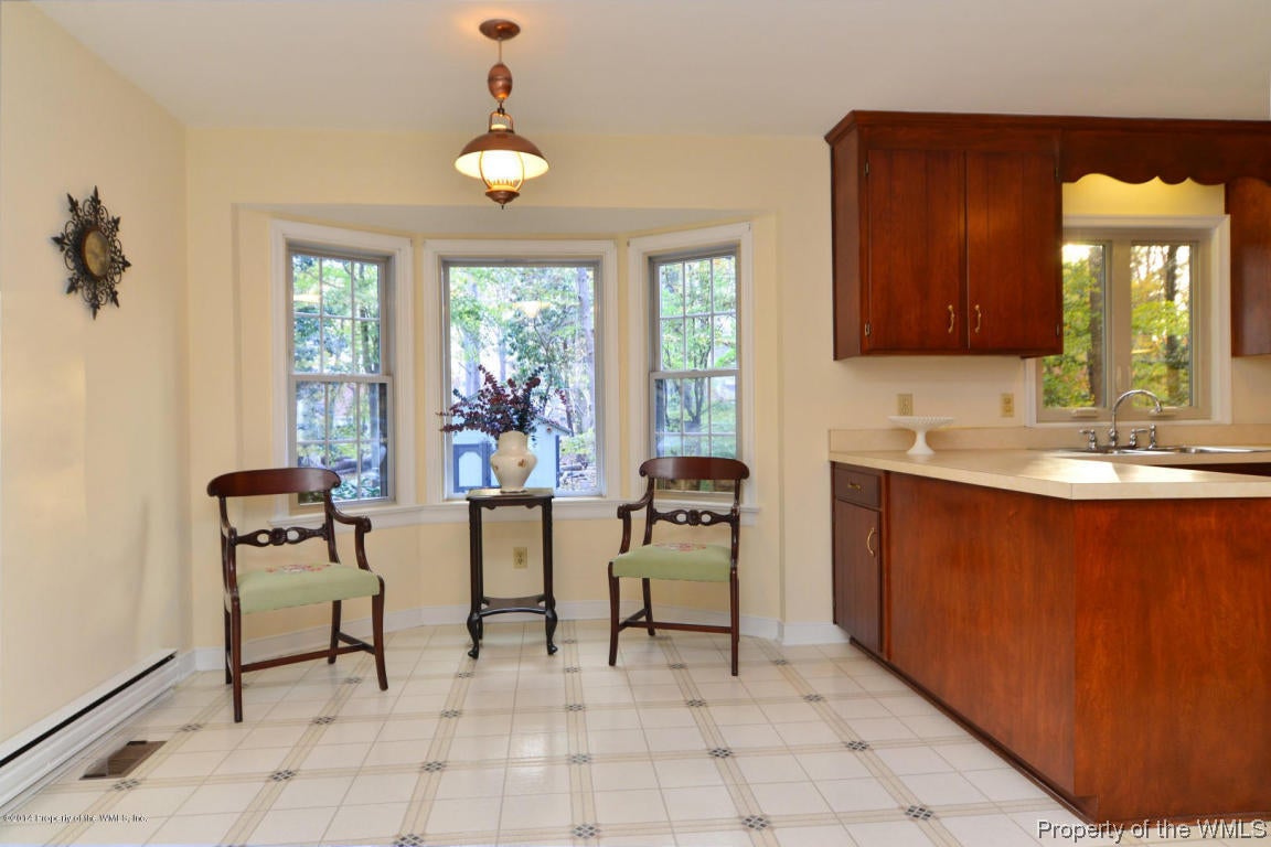 112 Little John Road Williamsburg, VA 23185 - Photo 11 of 38 Breakfast nook