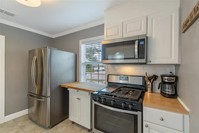 $299,000 | 3909 Locke Avenue, Fort Worth, TX 76107