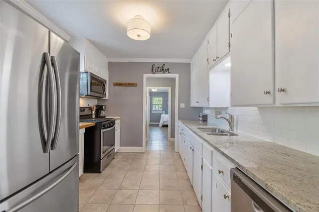 $299,000 | 3909 Locke Avenue, Fort Worth, TX 76107