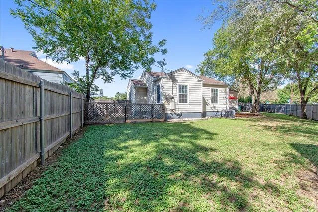 $299,000 | 3909 Locke Avenue, Fort Worth, TX 76107