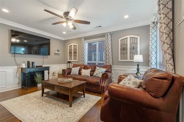 $299,000 | 3909 Locke Avenue, Fort Worth, TX 76107