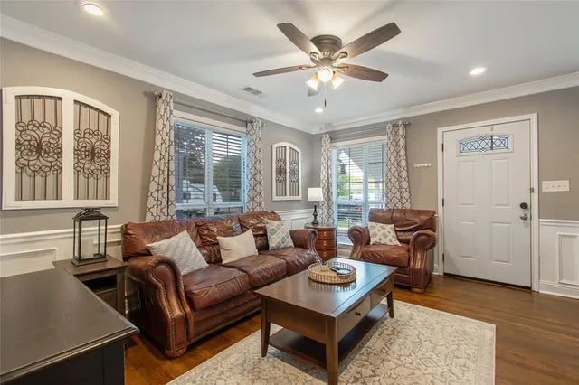 $299,000 | 3909 Locke Avenue, Fort Worth, TX 76107