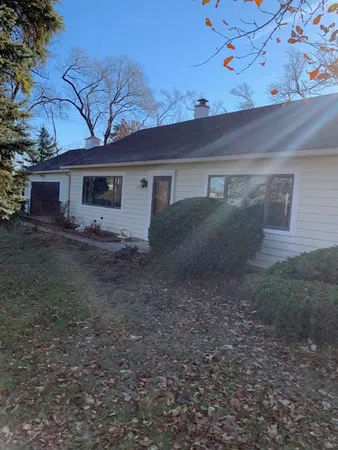 $2,800 | 1505 65th Place, Indian Head Park, IL 60525