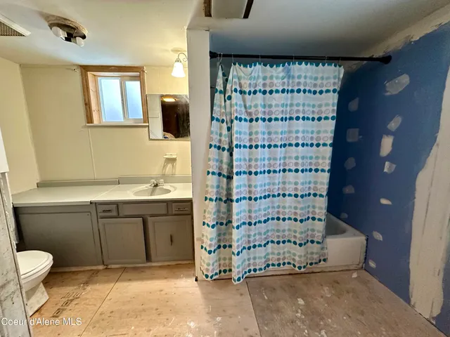 $199,999 | 615 Earle Street, Mullan, ID 83846