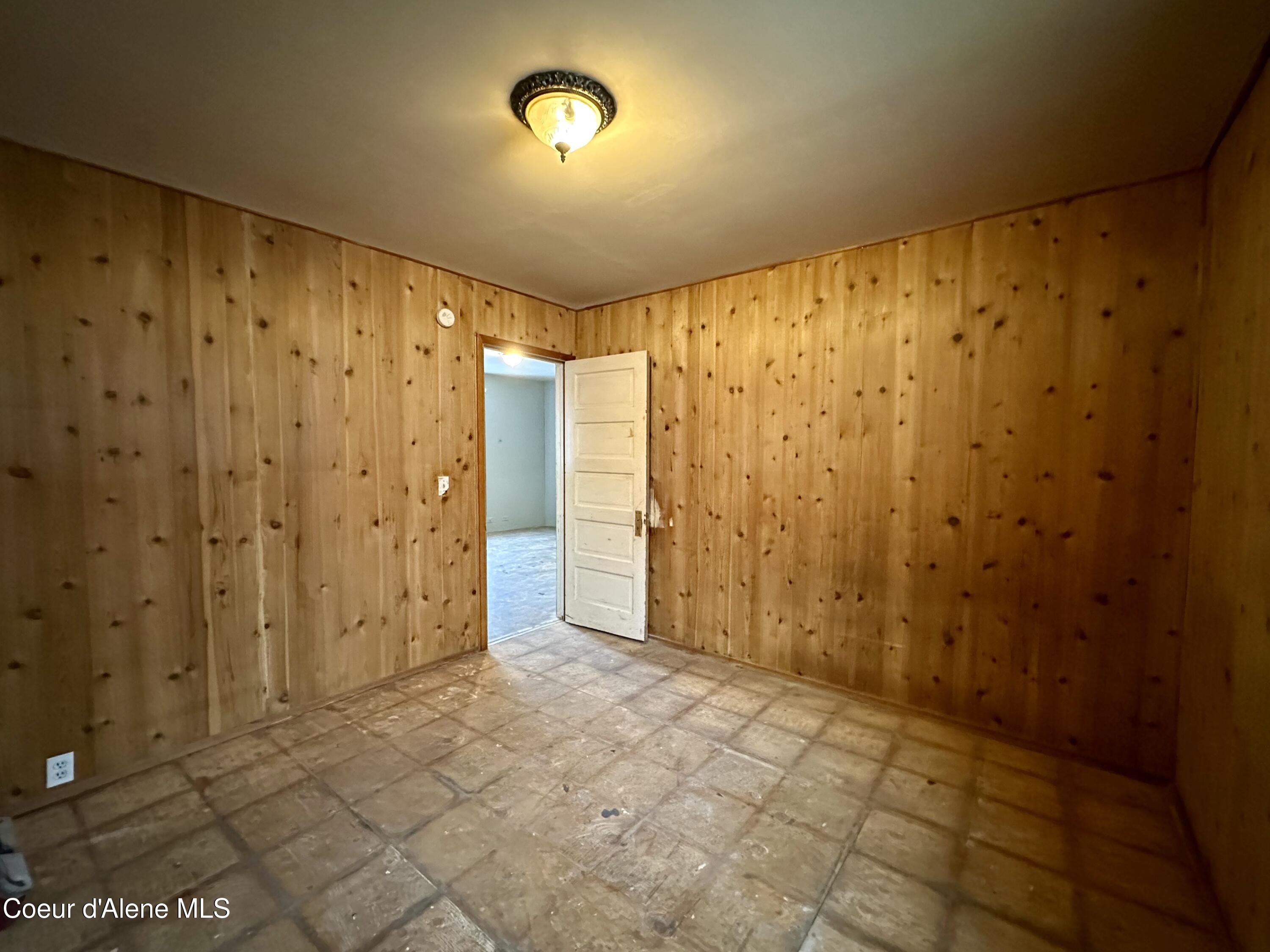 615 Earle Street Mullan, ID 83846 - Photo 17 of 36 16