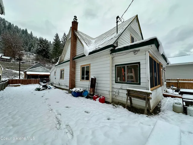 $199,999 | 615 Earle Street, Mullan, ID 83846