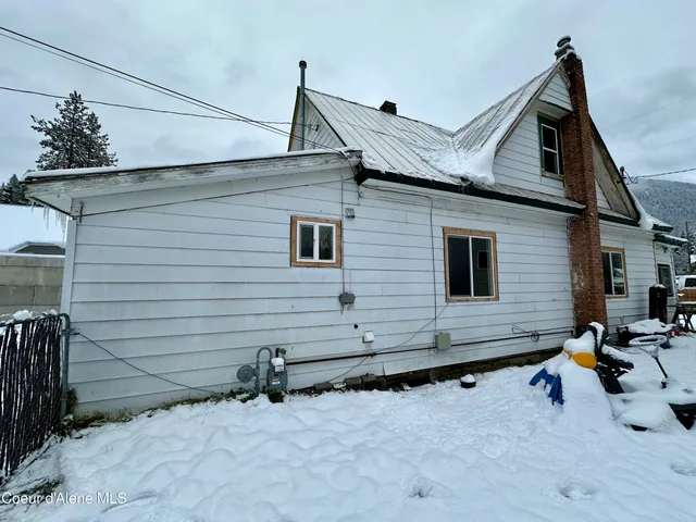 $199,999 | 615 Earle Street, Mullan, ID 83846