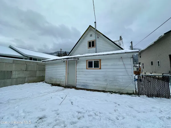 $194,999 | 615 Earle Street, Mullan, ID 83846