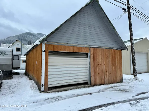 $194,999 | 615 Earle Street, Mullan, ID 83846