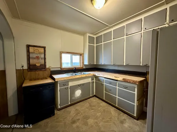 $194,999 | 615 Earle Street, Mullan, ID 83846