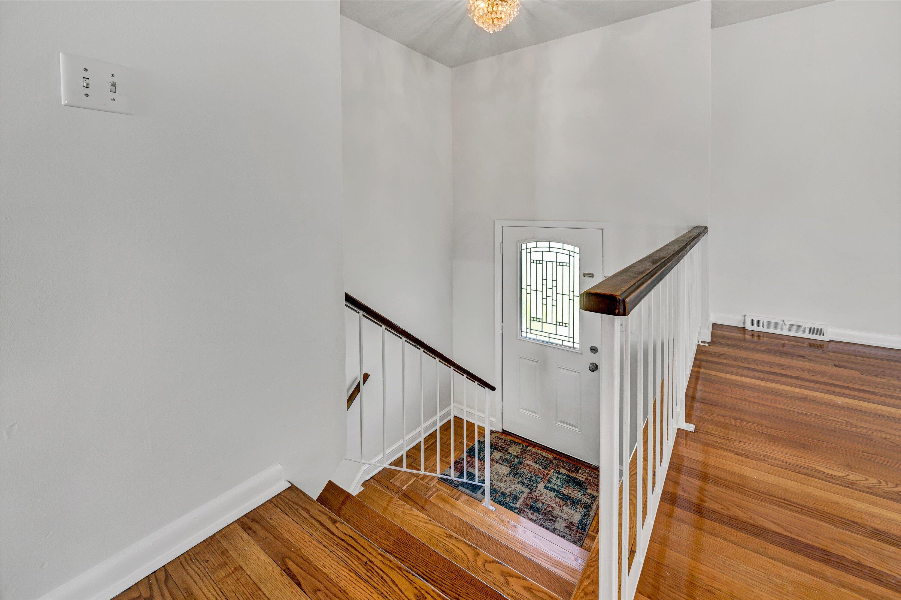 3716 Bower Road Roanoke, VA 24018 - Photo 4 of 39 04-SGM-06376