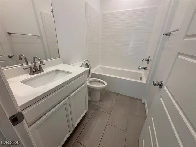 $1,995 | 25 Barbara Lane, Unit 44, Las Vegas, NV 89183