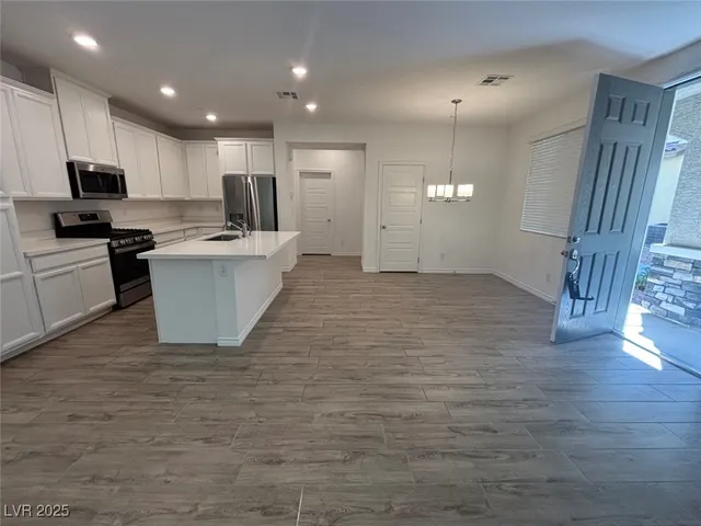 $1,995 | 25 Barbara Lane, Unit 44, Las Vegas, NV 89183